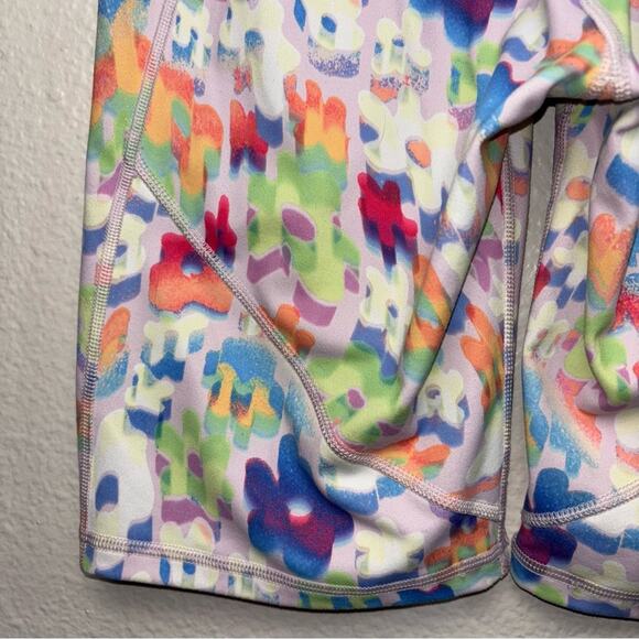 Fabletics Bike Shorts Women's Small Powerhold High-Waist 9'' New Wave Floral - Picture 16 of 16
